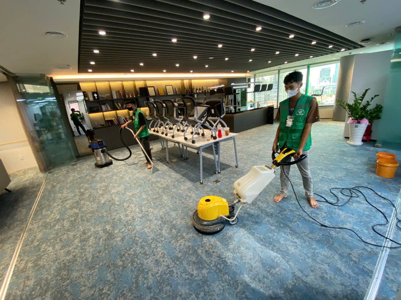 Kinh nghiệm chọn dịch vụ giặt thảm văn phòng Quận 1 uy tín