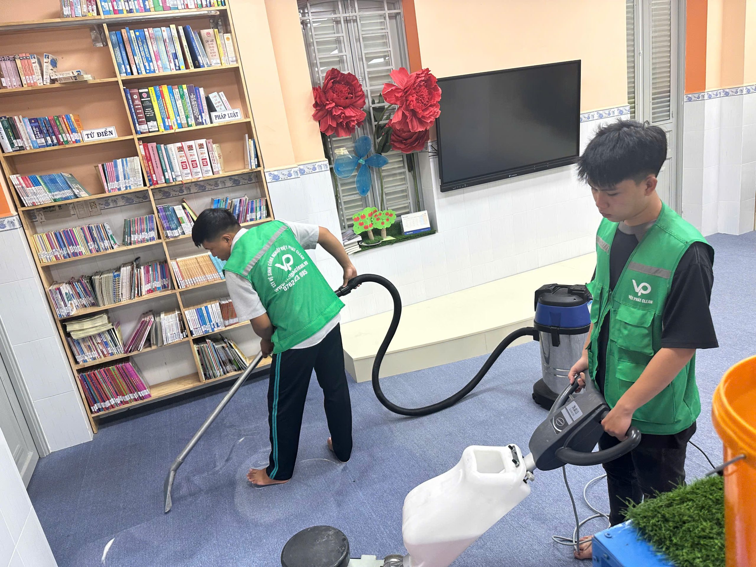 Quy trình 8 bước giặt thảm Quận 1 của Việt Phát Clean