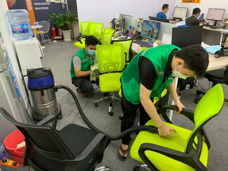 Tại sao nên vệ sinh ghế xoay văn phòng thường xuyên?