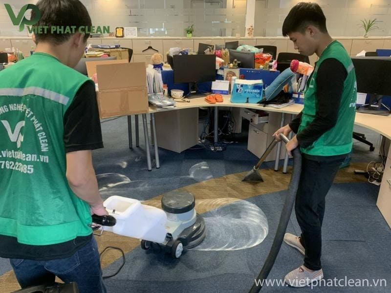 Vì sao nên lựa chọn dịch vụ giặt thảm văn phòng định kỳ phường Tân Định?