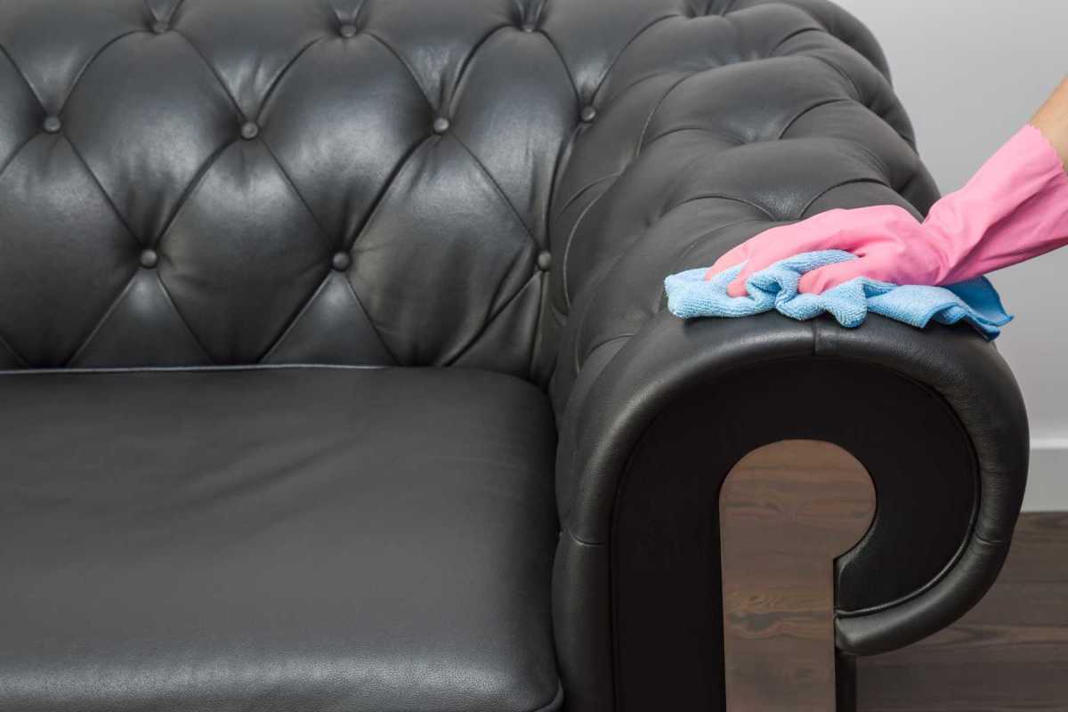 Lý do nên thực hiện giặt vệ sinh sofa định kỳ