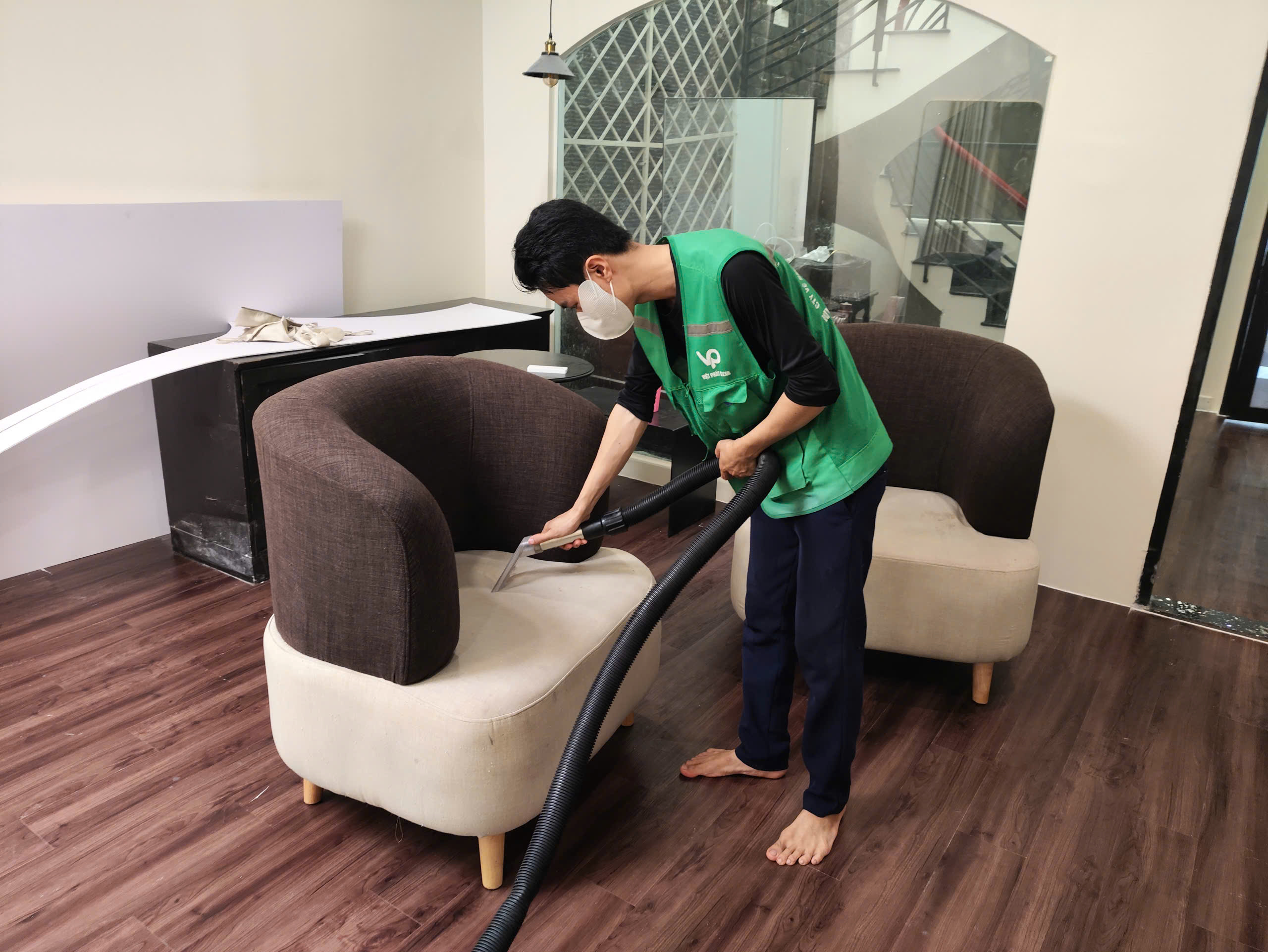Dịch vụ giặt ghế sofa phường Khánh Hội