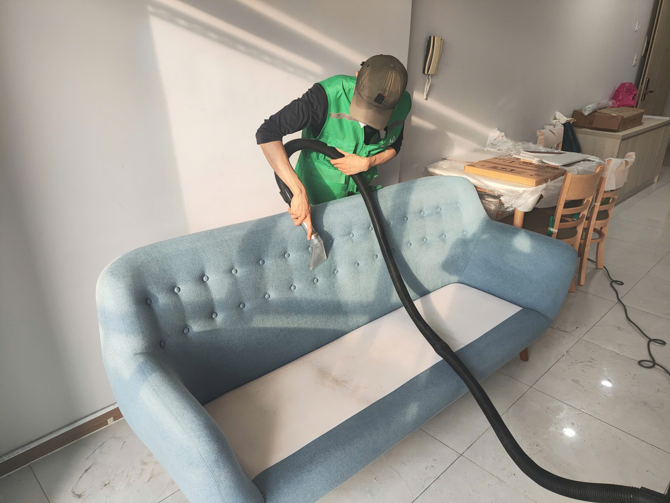 Dịch vụ giặt ghế sofa phường Chợ Quán