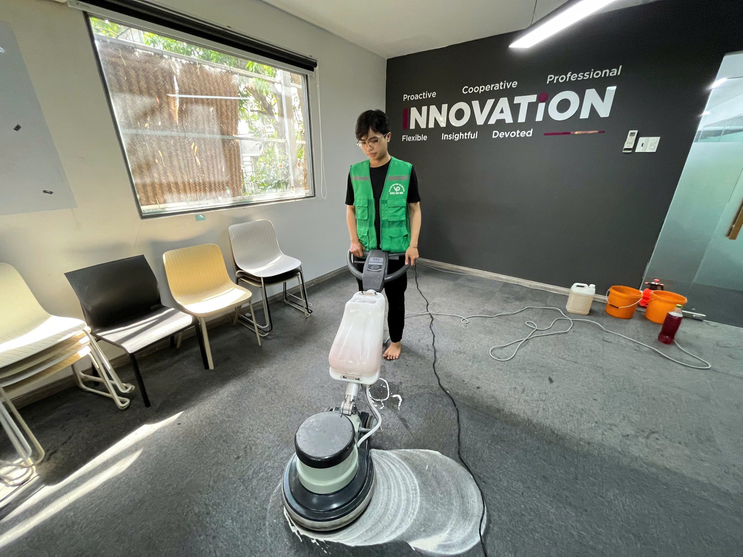 Việt Phát Clean - Đơn vị chuyên cung cấp dịch vụ giặt thảm văn phòng Quận 8 uy tín