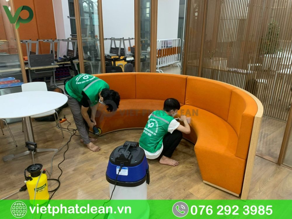 Quy trình 7 bước giặt sofa quận Bình Thạnh chuyên nghiệp, nhanh chóng 