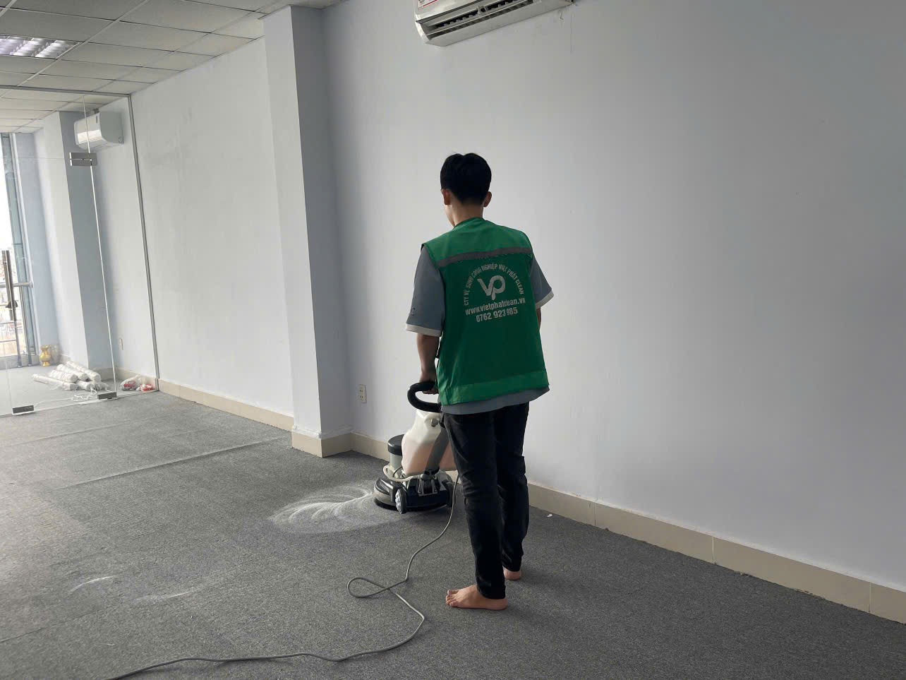 Câu hỏi thường gặp về dịch vụ giặt thảm quận Phú Nhuận