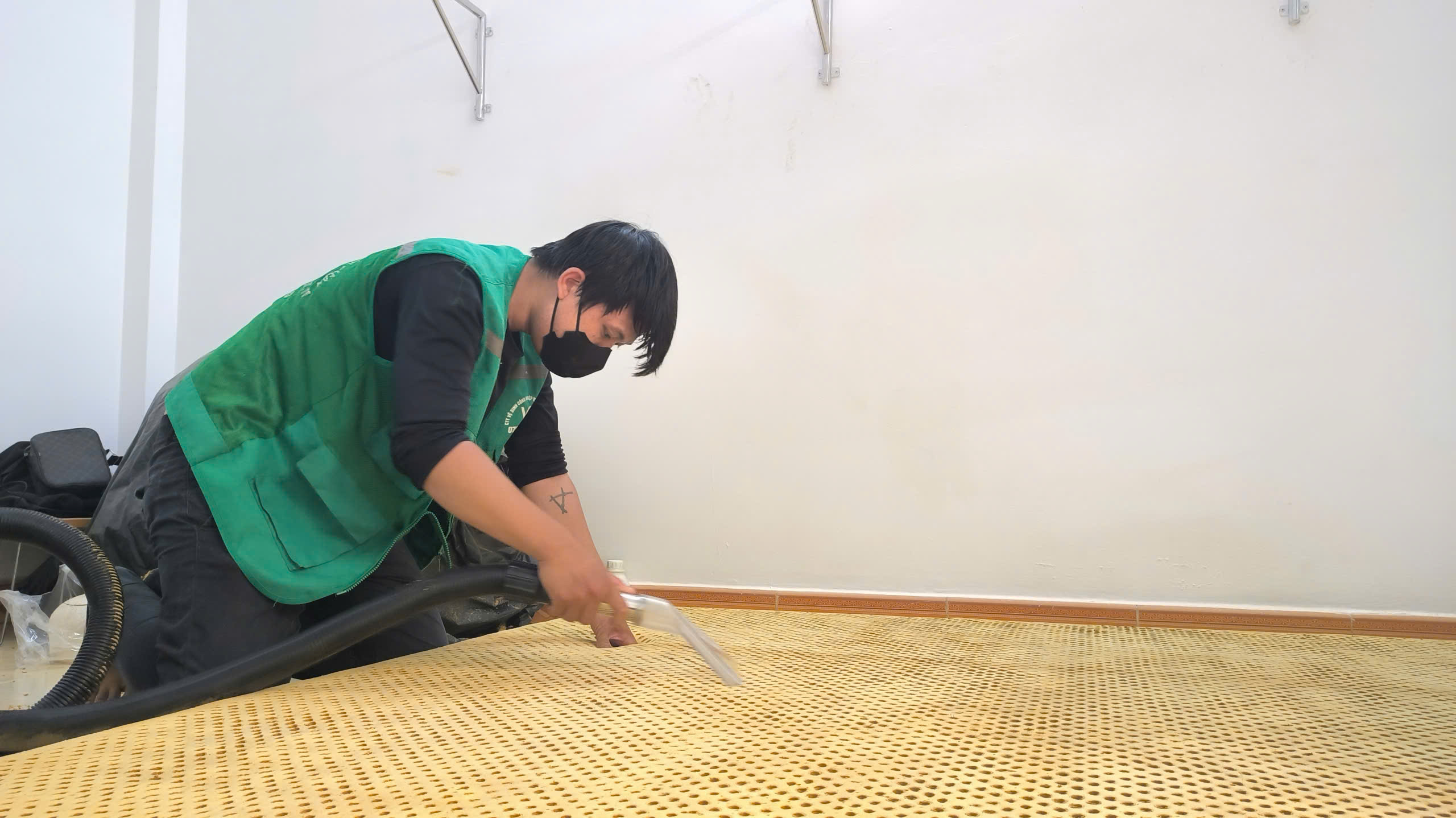 Đội ngũ kỹ thuật viên chuyên nghiệp, phục vụ tận tâm