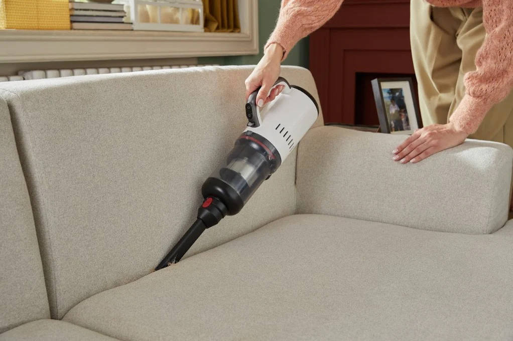 Hút bụi định kỳ ghế sofa
