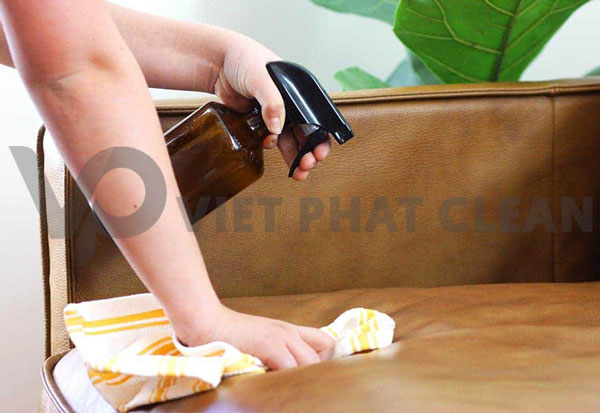 Kiểm tra chất lượng sau vệ sinh sofa da